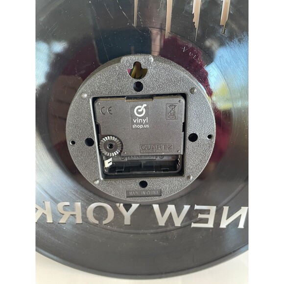 New York City Skyline Silhouette Vinyl Record Wall Clock Laser Cut ~ GREAT GIFT - Picture 7 of 7